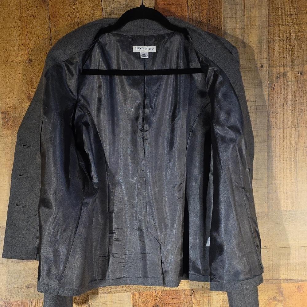 Pendleton Virgin Wool Gray Blazer EUC - image 15